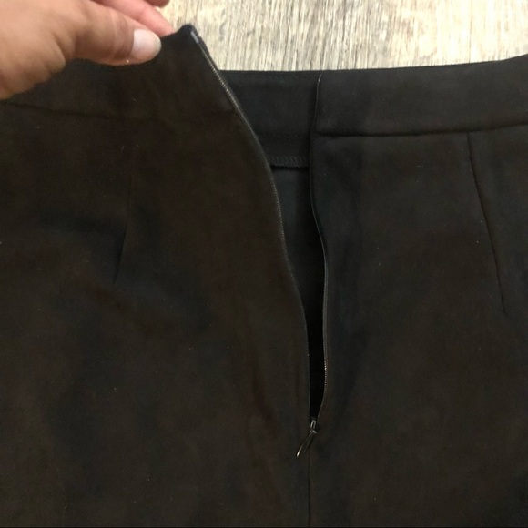 Adorable black suede skirt size L - Picture 5 of 5
